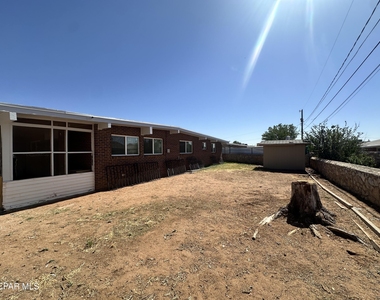 5104 Paris Avenue - Photo Thumbnail 12