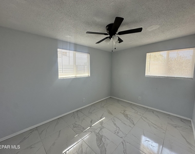 5104 Paris Avenue - Photo Thumbnail 10