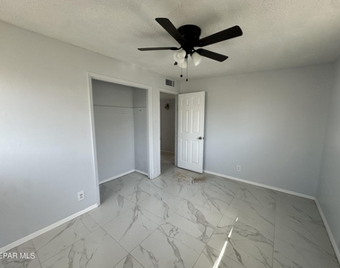 5104 Paris Avenue - Photo Thumbnail 11