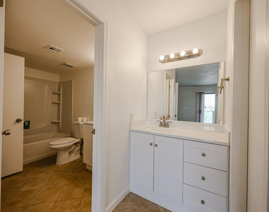 5757 W Eugie Avenue - Photo Thumbnail 42