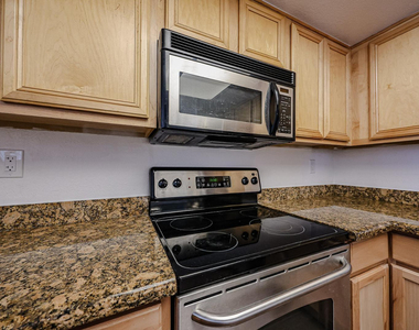 5757 W Eugie Avenue - Photo Thumbnail 55