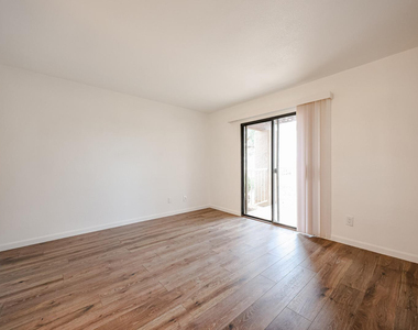 5757 W Eugie Avenue - Photo Thumbnail 52