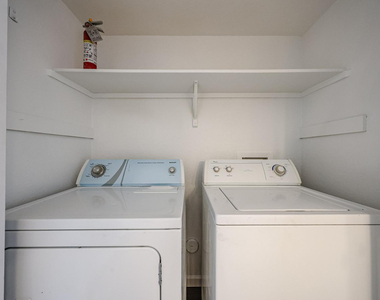 5757 W Eugie Avenue - Photo Thumbnail 21