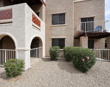 5757 W Eugie Avenue - Photo Thumbnail 5