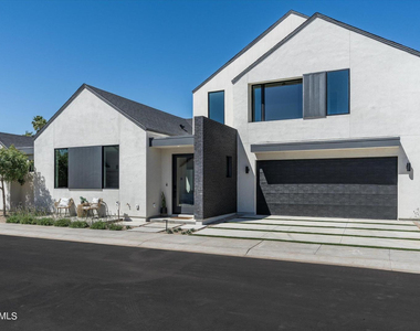 6324 N 10th Drive - Photo Thumbnail 3