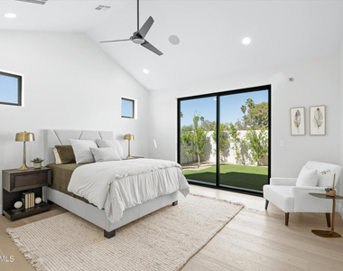 6324 N 10th Drive - Photo Thumbnail 5
