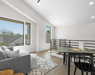 6324 N 10th Drive - Photo Thumbnail 16