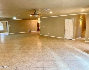 7409 Edgemere Boulevard - Photo Thumbnail 6