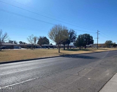 7409 Edgemere Boulevard - Photo Thumbnail 56