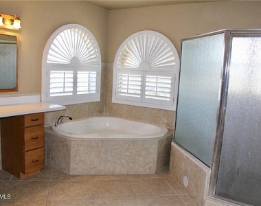 7409 Edgemere Boulevard - Photo Thumbnail 37