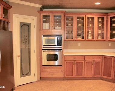 7409 Edgemere Boulevard - Photo Thumbnail 12