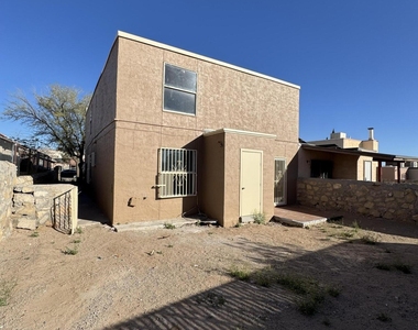 943 Montera Road - Photo Thumbnail 17