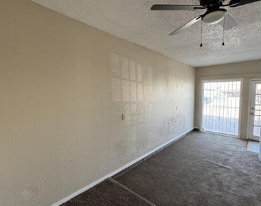 943 Montera Road - Photo Thumbnail 6