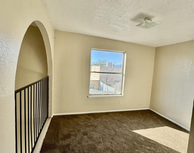 943 Montera Road - Photo Thumbnail 9
