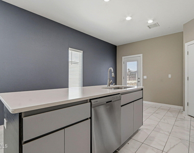 125 Via Rojas Drive - Photo Thumbnail 15