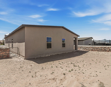 125 Via Rojas Drive - Photo Thumbnail 39