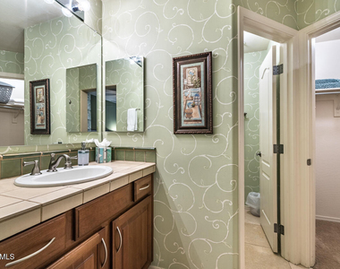 1664 E Bridgeport Parkway - Photo Thumbnail 9