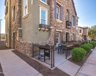 1664 E Bridgeport Parkway - Photo Thumbnail 26