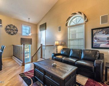 1664 E Bridgeport Parkway - Photo Thumbnail 16