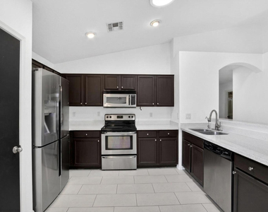 6550 S 44th Avenue - Photo Thumbnail 3