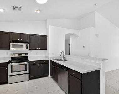 6550 S 44th Avenue - Photo Thumbnail 2