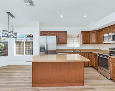 1706 E Windsong Drive - Photo Thumbnail 3