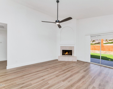 1706 E Windsong Drive - Photo Thumbnail 8