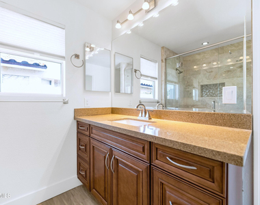 1706 E Windsong Drive - Photo Thumbnail 11