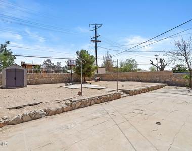 7707 Parral Drive - Photo Thumbnail 16