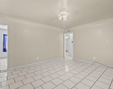 7707 Parral Drive - Photo Thumbnail 3
