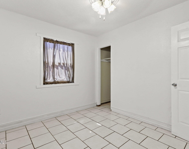 7707 Parral Drive - Photo Thumbnail 12