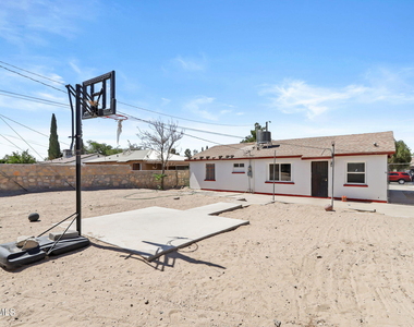 7707 Parral Drive - Photo Thumbnail 17