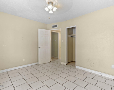7707 Parral Drive - Photo Thumbnail 9