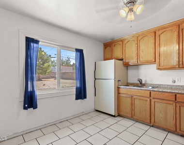 7707 Parral Drive - Photo Thumbnail 5