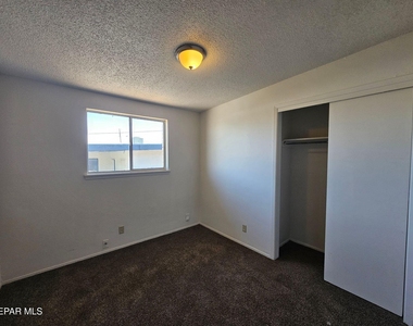 8833 Celestial Place - Photo Thumbnail 11