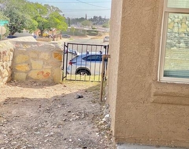 3809 Moonlight Dr. - Photo Thumbnail 16