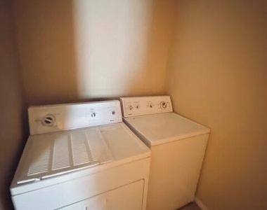 3809 Moonlight Dr. - Photo Thumbnail 9