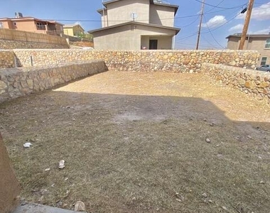 3809 Moonlight Dr. - Photo Thumbnail 15
