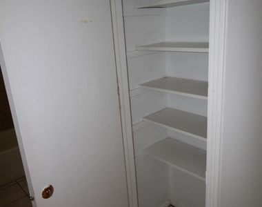 5725 Waycross Avenue - Photo Thumbnail 15