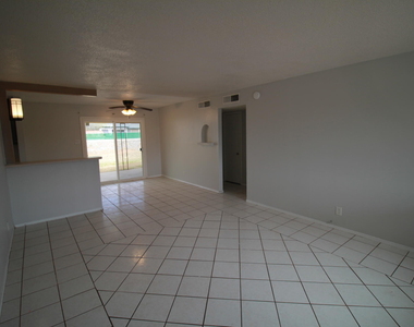 5725 Waycross Avenue - Photo Thumbnail 45