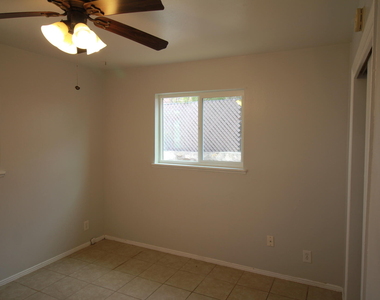 5725 Waycross Avenue - Photo Thumbnail 19