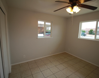 5725 Waycross Avenue - Photo Thumbnail 29