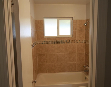 5725 Waycross Avenue - Photo Thumbnail 13