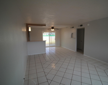 5725 Waycross Avenue - Photo Thumbnail 43