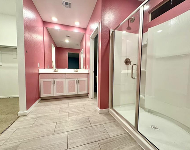 1325 S 223rd Drive - Photo Thumbnail 2