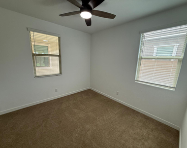 19145 W Coolidge Street - Photo Thumbnail 23