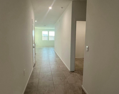1575 E Lardner - Photo Thumbnail 19