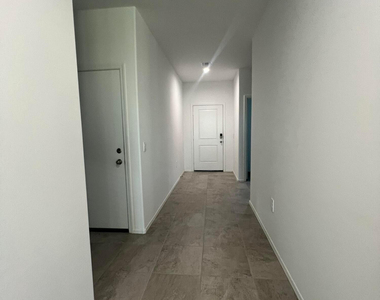 1575 E Lardner - Photo Thumbnail 17