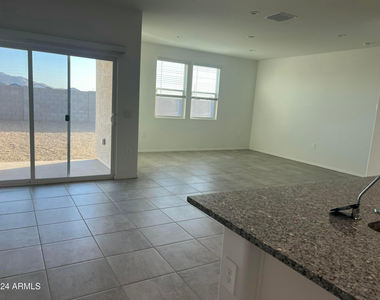 1575 E Lardner - Photo Thumbnail 3