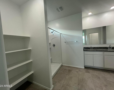 1575 E Lardner - Photo Thumbnail 7